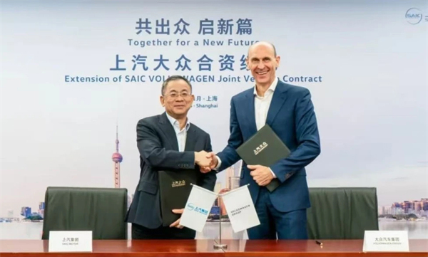 汽车强国路上，步履不停的上汽