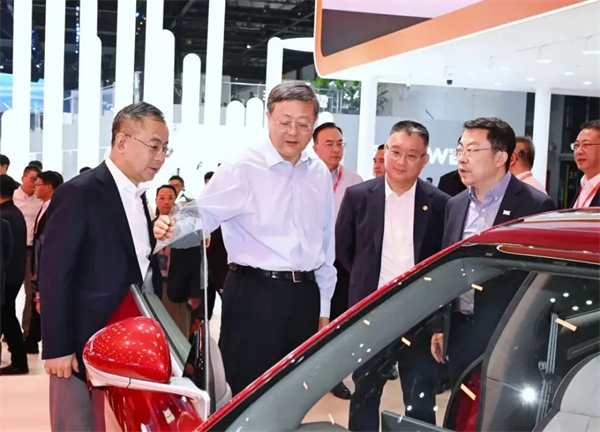 党代会系列报道（四）丨以高质量党建引领高质量发展，加快建成世界一流汽车集团