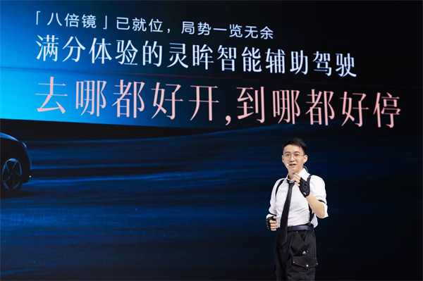 10.98万元起！五菱星光2025款开启预售，携手《和平精英》打造年轻人的智能实战利器！